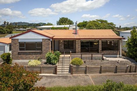 Photo of property in 2 Denby Close, Athenree, Katikati, 3177