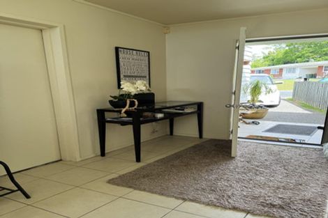 Photo of property in 2/2 Hatherlow Street, Glenfield, Auckland, 0629