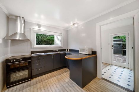 Photo of property in 104 Neidpath Road, Mornington, Dunedin, 9011