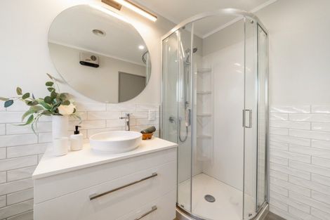 Photo of property in 2/41 Athlone Crescent, Avalon, Lower Hutt, 5011