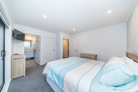 Photo of property in 16 Douglas Street, West End, Palmerston North, 4412