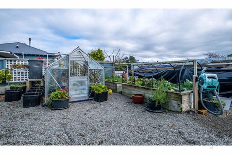 Photo of property in 12 Parsonage Road, Waimate, 7924