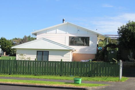 Photo of property in 42 Charntay Avenue, Clover Park, Auckland, 2019