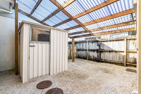 Photo of property in 1/137 Centreway Road, Orewa, 0931