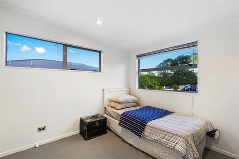 Photo of property in 1 Walton Street, Red Beach, 0932