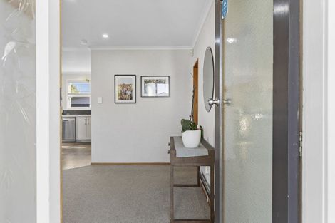 Photo of property in 1 Alma Place, Milson, Palmerston North, 4414