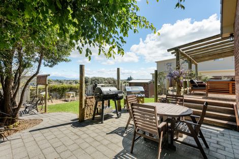 Photo of property in 50 La Colina Place, Bethlehem, Tauranga, 3110