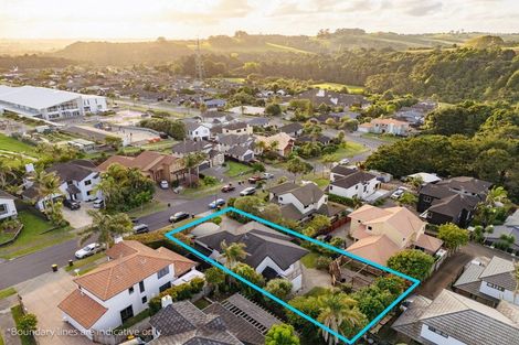 Photo of property in 81 Mt Lebanon Crescent, The Gardens, Auckland, 2105