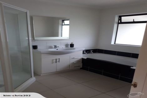 Photo of property in 8a Kenwyn Avenue, St Albans, Christchurch, 8052