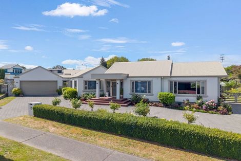 Photo of property in 2 Vaucluse Drive, Nukuhau, Taupo, 3330