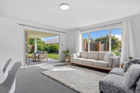 Photo of property in 7 Belgrove Place, Parklands, Christchurch, 8083