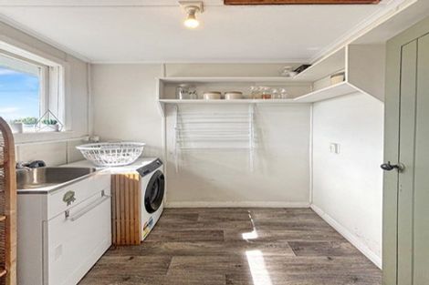 Photo of property in 43 Tennyson Street, Dannevirke, 4930