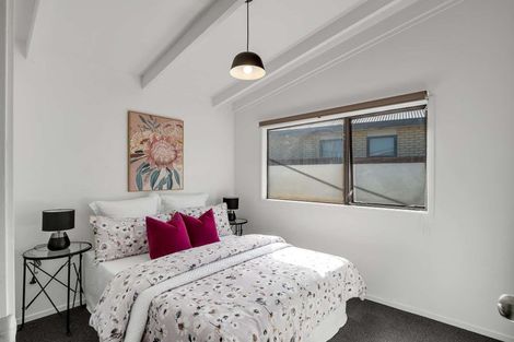 Photo of property in 1/9 Titoki Street, Te Atatu Peninsula, Auckland, 0610