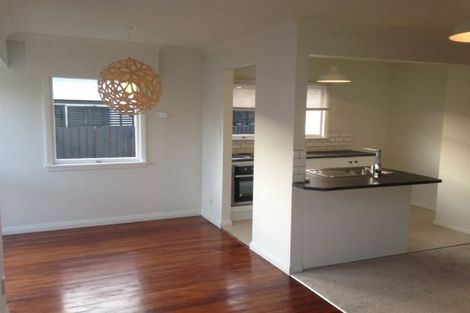 Photo of property in 2/42 Office Road, Merivale, Christchurch, 8014