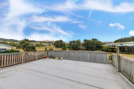 Photo of property in 11a Castor Crescent, Cannons Creek, Porirua, 5024