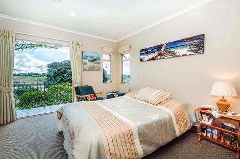 Photo of property in 1/126 Whangaparaoa Road, Red Beach, 0932