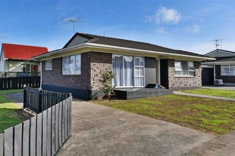 Photo of property in 1/1 Don Street, Papakura, 2110
