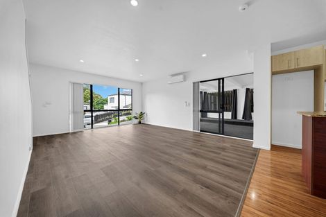 Photo of property in 19 Rakich Place, Henderson, Auckland, 0612