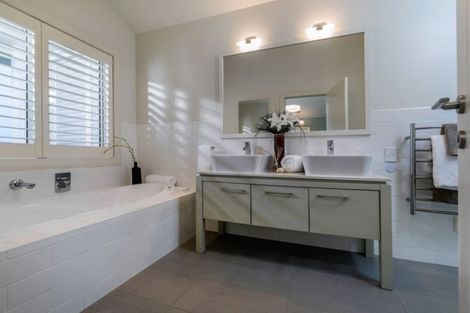 Photo of property in 15 Landmark Terrace, Orewa, 0931