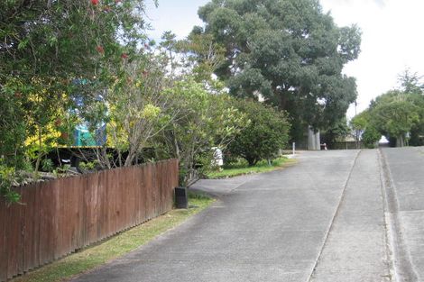 Photo of property in 1/20 Theban Place, Totara Vale, Auckland, 0629