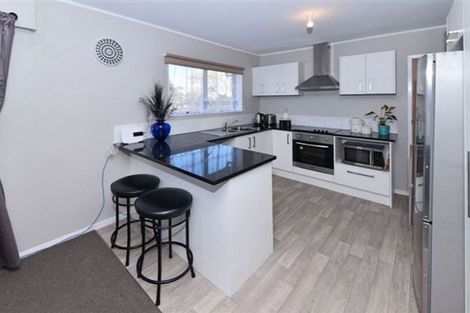 Photo of property in 1/1 Don Street, Papakura, 2110