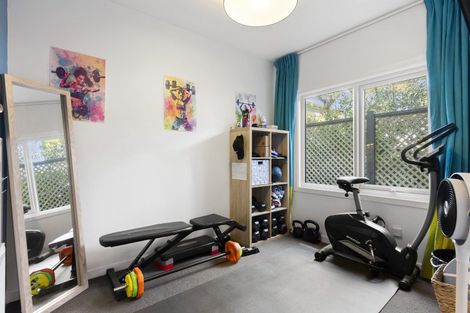 Photo of property in 25 Marine Parade, Eastbourne, Lower Hutt, 5013