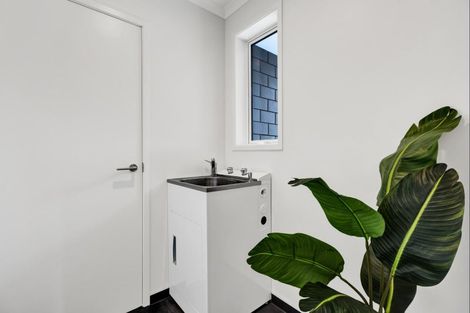 Photo of property in 33a List Street, Welbourn, New Plymouth, 4310