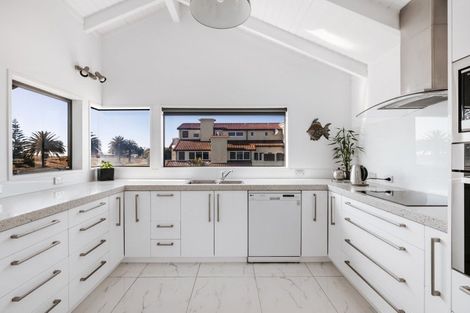 Photo of property in 1167 Papamoa Beach Road, Papamoa Beach, Papamoa, 3118