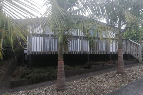 Photo of property in 5 Kemp Road, Massey, Auckland, 0614