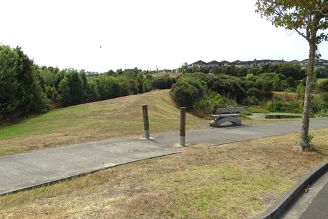 Photo of property in 28 Salford Crescent, Flat Bush, Auckland, 2019