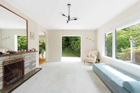 Photo of property in 48 Homewood Crescent, Karori, Wellington, 6012