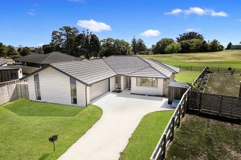 Photo of property in 51 Murray Ward Drive, Te Kauwhata, 3710