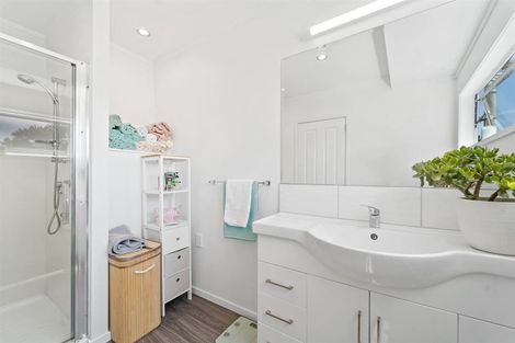 Photo of property in 591 Whangaparaoa Road, Stanmore Bay, Whangaparaoa, 0932