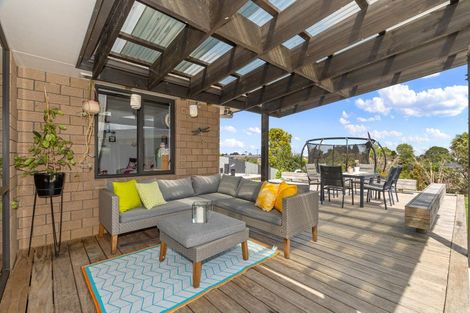 Photo of property in 16 North Crest Drive, Onerahi, Whangarei, 0110