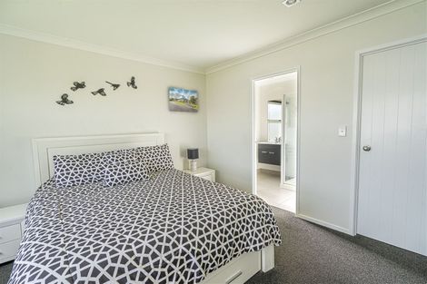 Photo of property in 87 Maylee Crescent, Gulf Harbour, Whangaparaoa, 0930