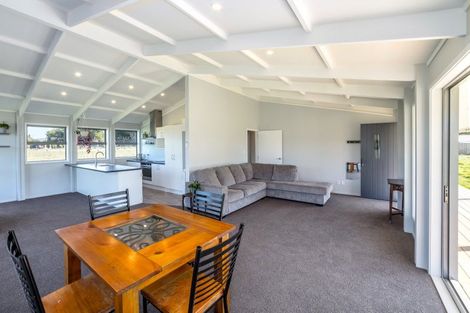 Photo of property in 59 Western Lake Road, Western Lake, Featherston, 5773