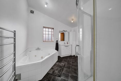 Photo of property in 278 South Road, Hawera, 4610