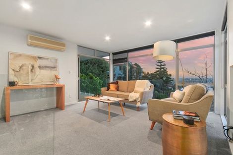 Photo of property in 6 Stoddart Lane, Cashmere, Christchurch, 8022