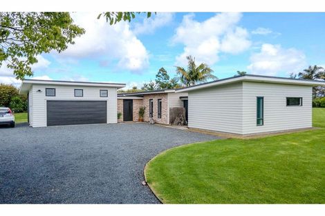 Photo of property in 11 Cochrane Drive, Kerikeri, 0230