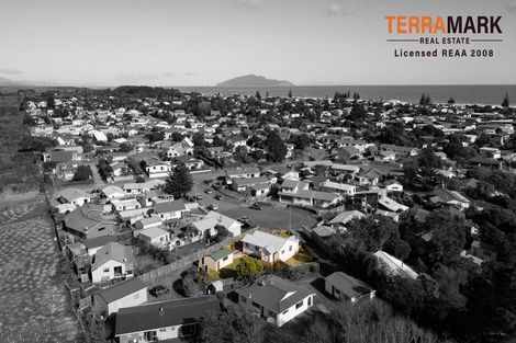 Photo of property in 9 Hewson Crescent, Otaki Beach, Otaki, 5512
