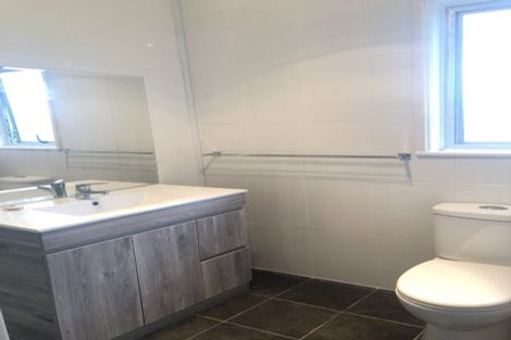 Photo of property in 1/12 Taynith Place, Glenfield, Auckland, 0629