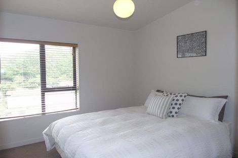 Photo of property in 7 Rarangi Way, Owhiro Bay, Wellington, 6023