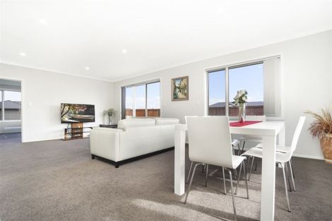 Photo of property in 4 Waltham Place, Rototuna North, Hamilton, 3210