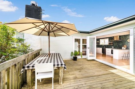Photo of property in 119 Matipo Road, Te Atatu Peninsula, Auckland, 0610