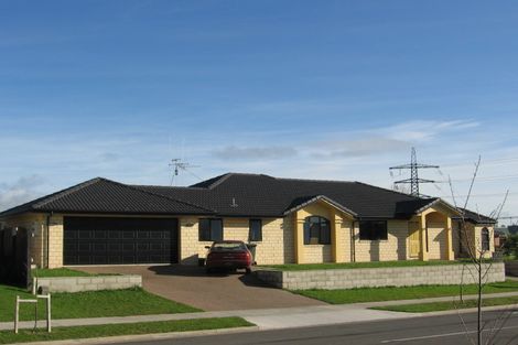 Photo of property in 2 Thistlewood Avenue, Hamilton East, Hamilton, 3216