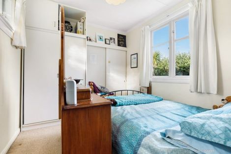 Photo of property in 199 Sutherland Road, Lyall Bay, Wellington, 6022