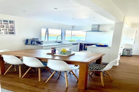 Photo of property in 380a Evans Bay Parade, Hataitai, Wellington, 6021