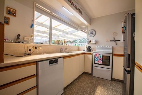 Photo of property in 12b Beauchamp Street, Tawa, Wellington, 5028