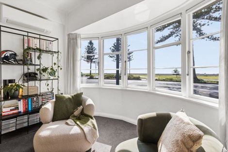Photo of property in 541a Marine Parade, Napier South, Napier, 4110