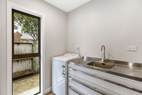 Photo of property in 16 Kilsby Place, Levin, 5510